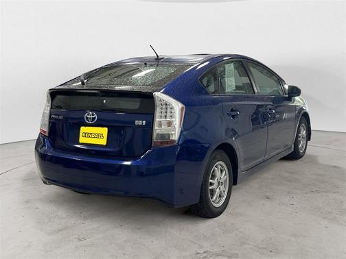 2010 Toyota Prius III