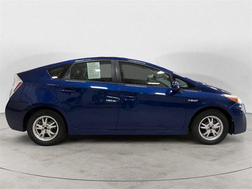 2010 Toyota Prius III