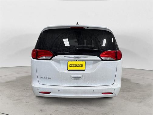 2020 Chrysler Voyager L