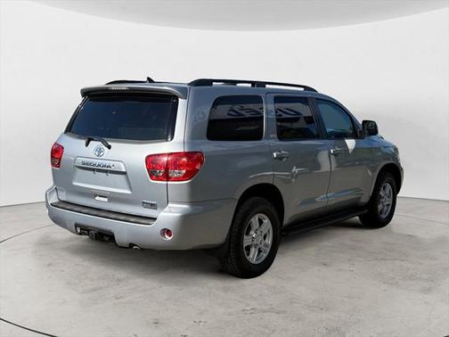 2016 Toyota Sequoia SR5