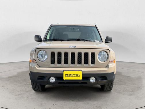Mojave Sand Clearcoat 2017 Jeep Patriot Sport