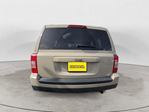 Mojave Sand Clearcoat 2017 Jeep Patriot Sport