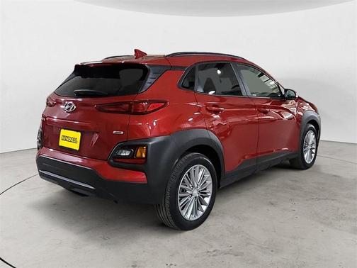 2020 Hyundai KONA SEL Plus