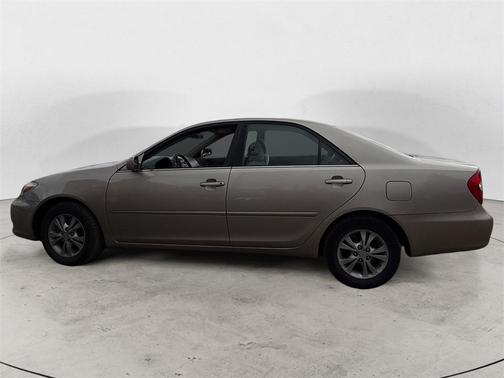 2004 Toyota Camry LE V6