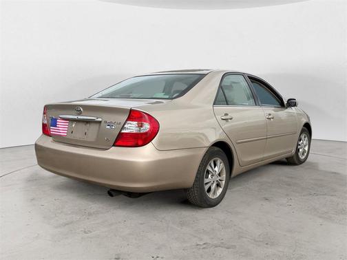 2004 Toyota Camry LE V6