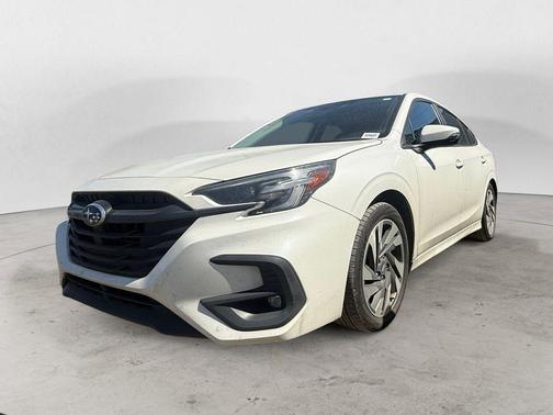 Crystal White Pearl 2023 Subaru Legacy Limited