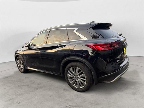 2023 INFINITI QX50 LUXE AWD