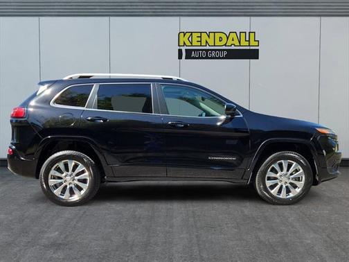 2017 Jeep Cherokee Overland