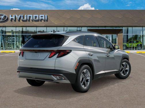 Shimmering Silver 2026 Hyundai TUCSON SEL