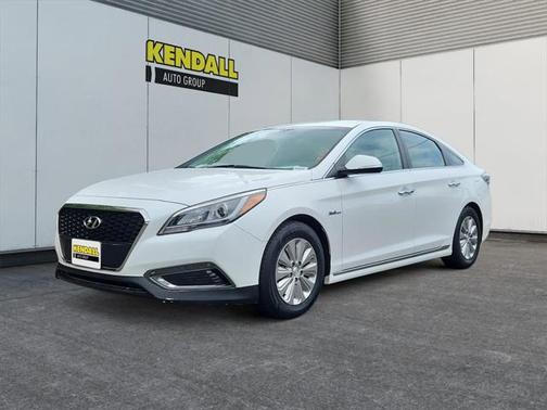 2017 Hyundai SONATA Hybrid SE