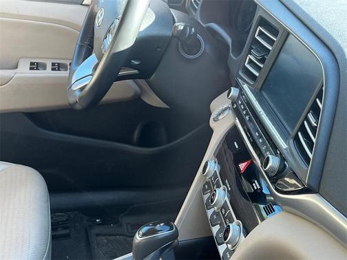 2020 Hyundai ELANTRA Limited