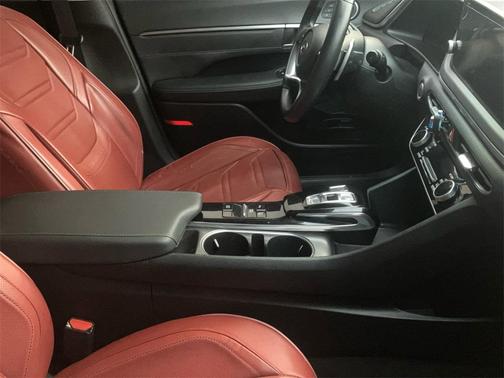 2021 Hyundai SONATA Limited 2.0T