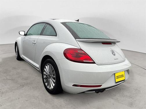 2019 Volkswagen Beetle 2.0T SE