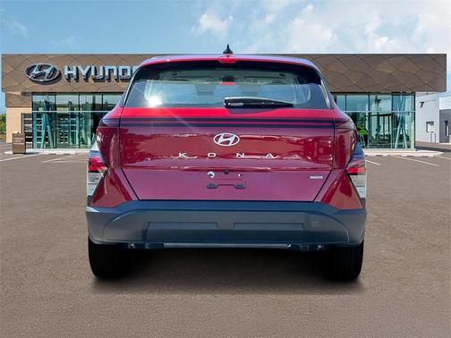 2025 Hyundai KONA SE