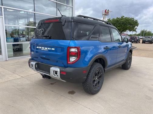 Velocity Blue Metallic 2026 Ford Bronco Sport Outer Banks