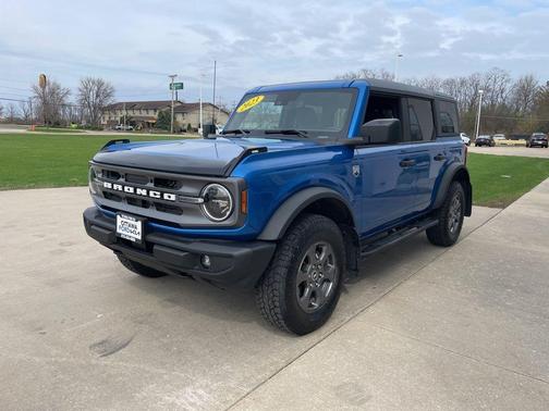 Velocity Blue Metallic 2023 Ford Bronco Big Bend