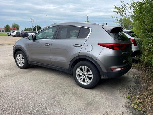Mineral Silver 2017 Kia Sportage LX