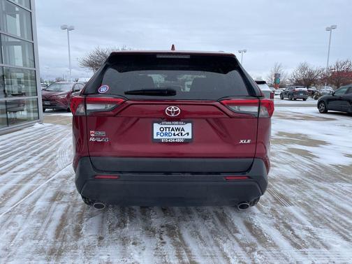 2023 Toyota RAV4 XLE