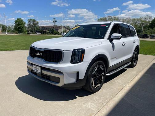 Glacial White Pearl 2024 Kia Telluride EX