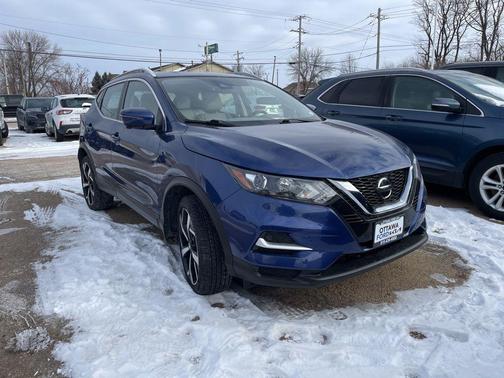 2022 Nissan Rogue Sport SL