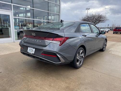 2025 Hyundai ELANTRA Sport