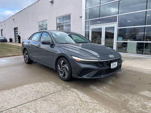 2025 Hyundai ELANTRA Sport