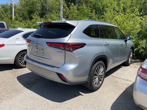 Celestial Silver Metallic 2021 Toyota Highlander Hybrid Platinum