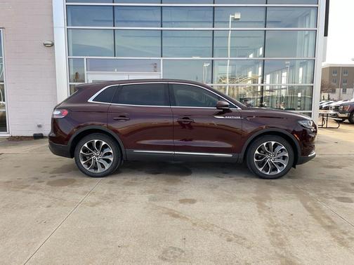 2022 Lincoln Nautilus Reserve