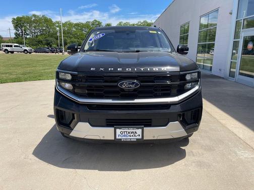 Black Metallic 2025 Ford Expedition Max Platinum