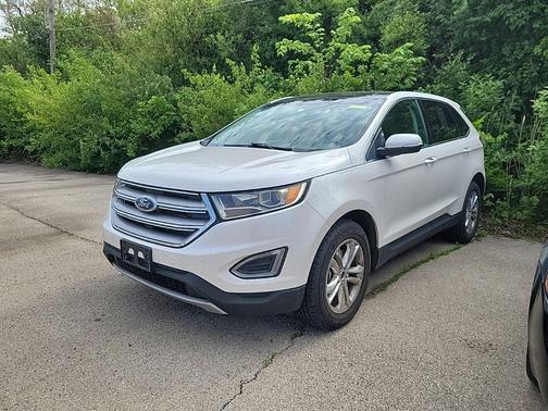 White 2016 Ford Edge SEL