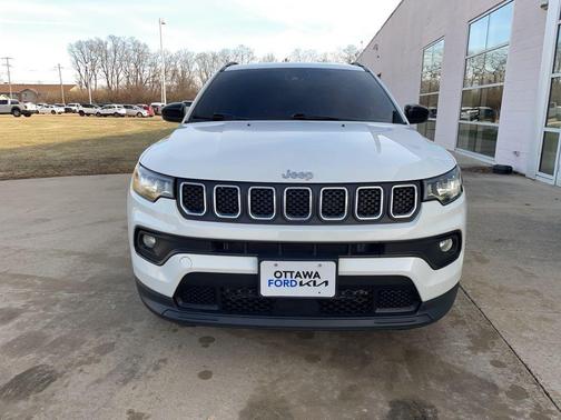 2023 Jeep Compass Latitude Lux