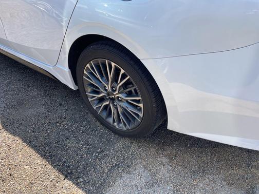 Snow White Pearl 2024 Kia Forte GT-Line