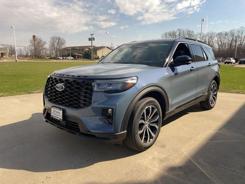 Vapor Blue Metallic 2026 Ford Explorer ST-Line
