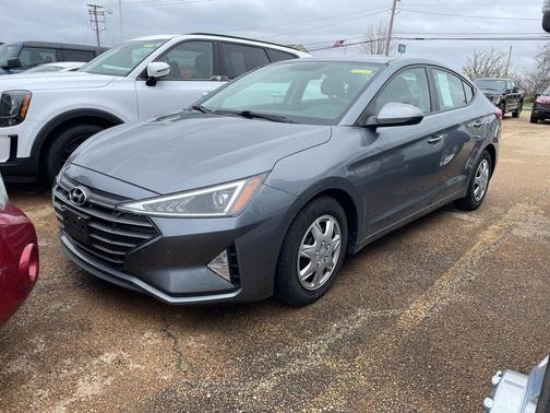 2019 Hyundai ELANTRA SE