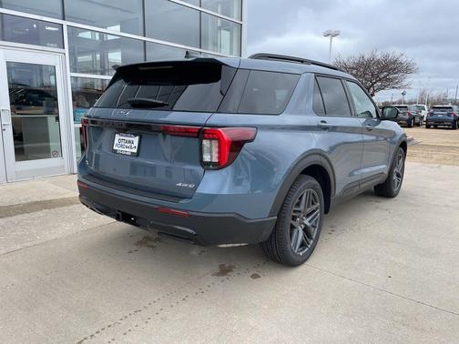 Vapor Blue Metallic 2026 Ford Explorer ST-Line