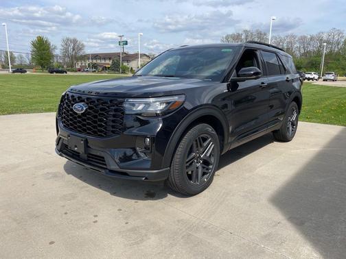 Agate Black Metallic 2026 Ford Explorer ST-Line