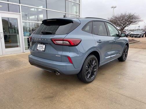 2026 Ford Escape ST-Line Elite