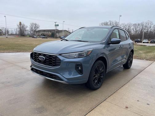 2026 Ford Escape ST-Line Elite