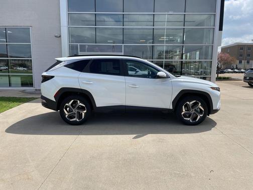 Quartz White 2022 Hyundai TUCSON SEL