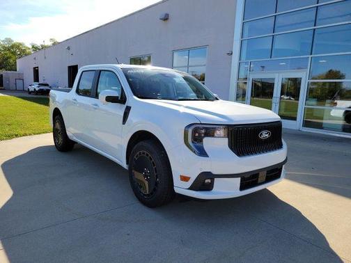 Oxford White 2025 Ford Maverick Lobo Truck