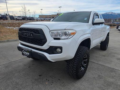 2017 Toyota Tacoma SR