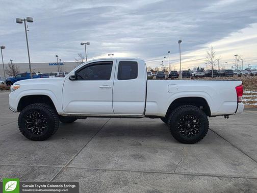 2017 Toyota Tacoma SR