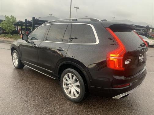 2017 Volvo XC90 T6 Momentum