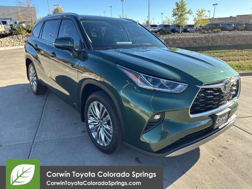 2025 Toyota Highlander Hybrid Platinum