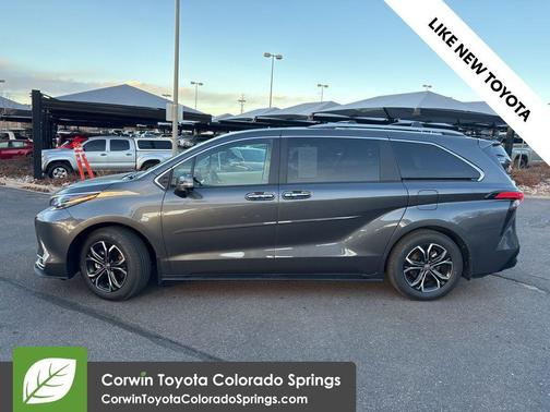 2025 Toyota Sienna Platinum