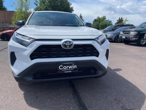 2025 Toyota RAV4 LE