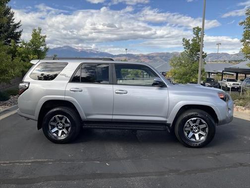 Photo 2 of 31 of 2021 Toyota 4Runner TRD Off Road Premium