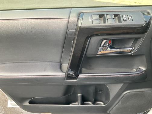 Photo 3 of 31 of 2021 Toyota 4Runner TRD Off Road Premium