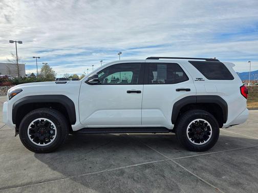 2025 Toyota 4Runner TRD Off Road