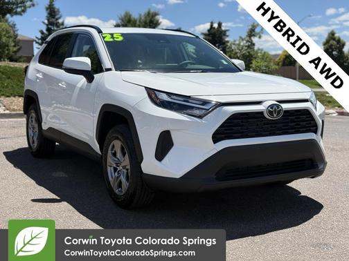 2025 Toyota RAV4 Hybrid XLE